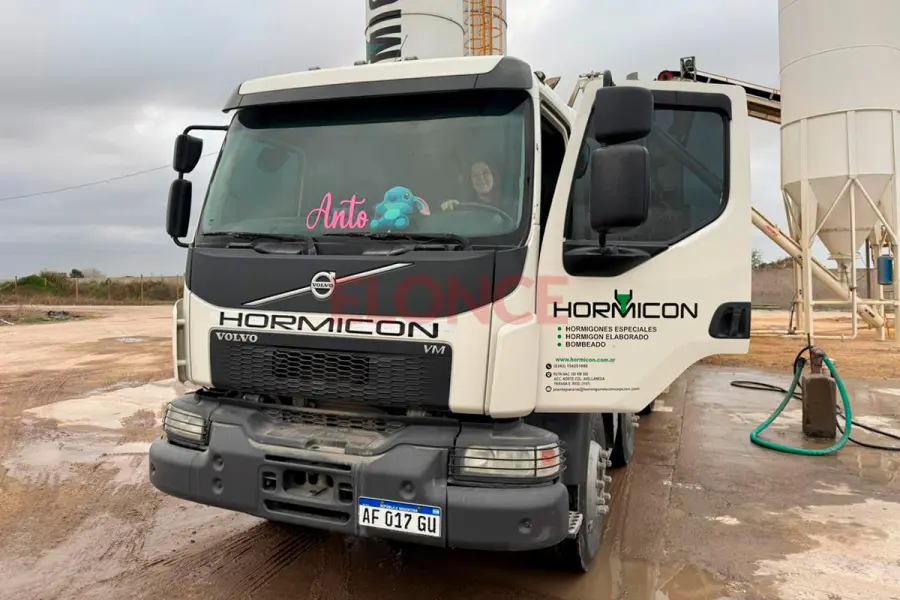 Antonella Battig, camionera (foto Elonce)