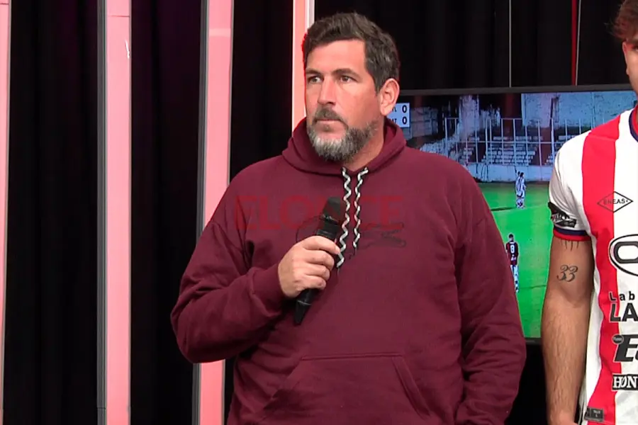 El entrenador Nicol&aacute;s Su&aacute;rez.
