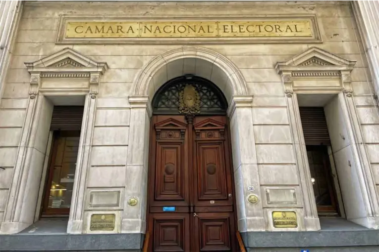 La Cámara Electoral anuló el DNU sobre ciudadanía a partir de un caso de Entre Ríos
