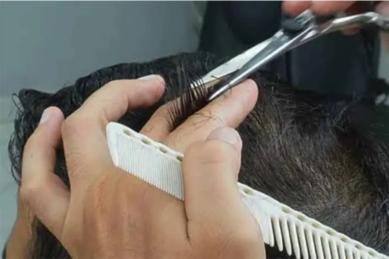 Despidieron a un empleado municipal entrerriano que atendía una peluquería en horario de trabajo
