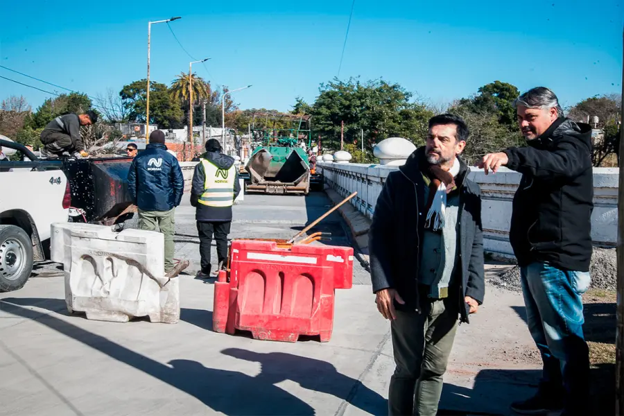 Rehabilitan el tr&aacute;nsito vehicular en el Puente Blanco (foto Municipalidad de Paran&aacute;)