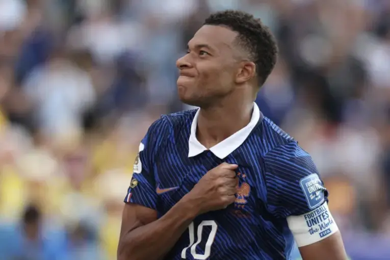 Mbappé explotó tras vencer a Paraguay: "Si tenemos que ensuciarnos las manos, lo haremos"