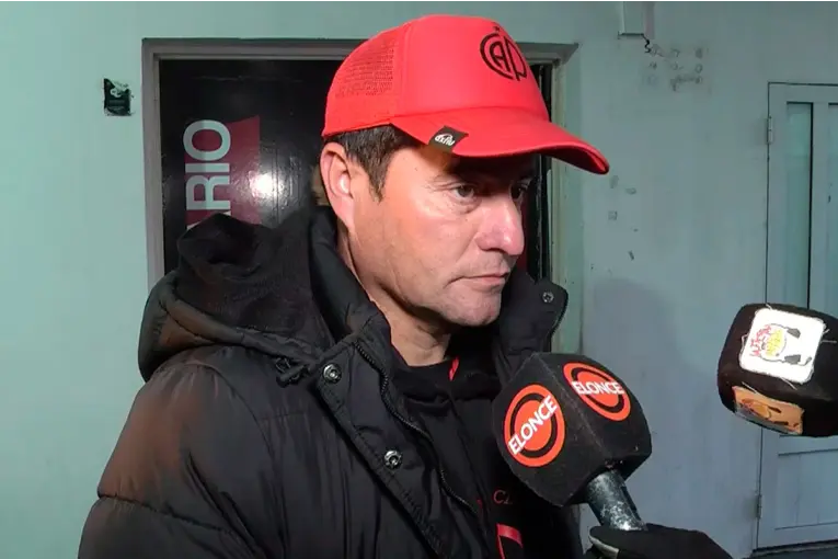 Hay que levantar la cabeza y seguir trabajando, afirmó Candia tras la derrota ante San Martín