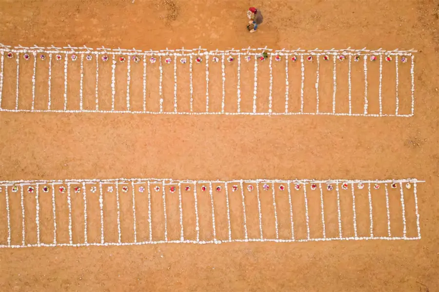 Cementerio de emergencia en Venezuela (fuente Chelo Chamaco - El Pa&iacute;s)