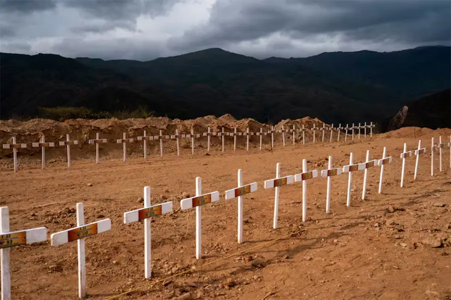 Cementerio de emergencia en Venezuela (fuente Chelo Chamaco - El Pa&iacute;s)