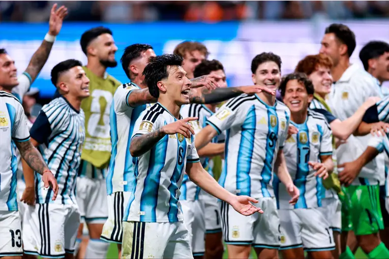 La Selección argentina le ganó 3-2 a Egipto en increíble partido y está en cuartos de final
