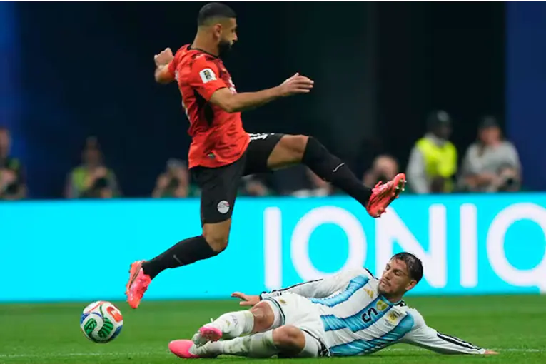 Dimos la cara hasta el último minuto: la alegría de Paredes tras el triunfo de Argentina