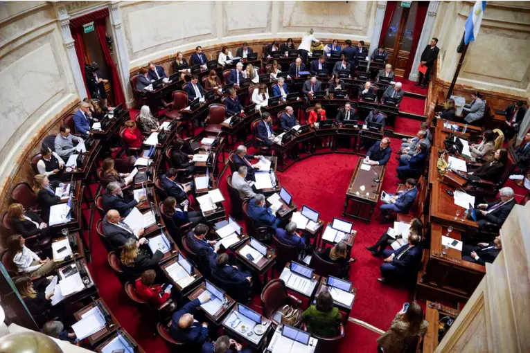 Senadores nacionales oficialistas donarán el aumento de las dietas