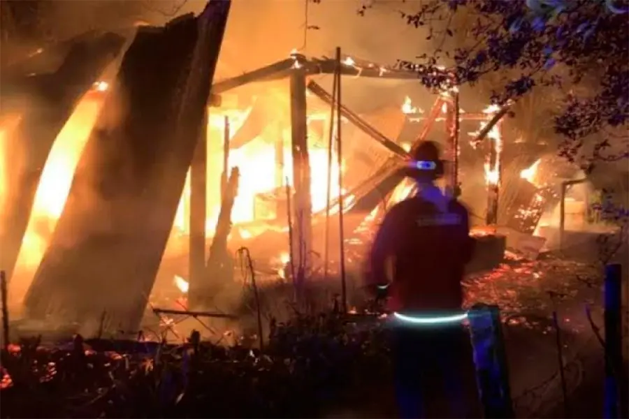 Violencia de g&eacute;nero e incendio en Corrientes.-