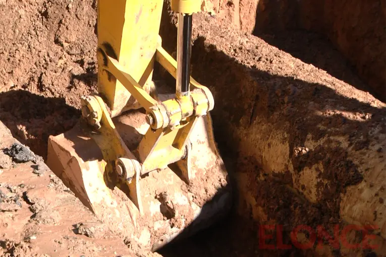 Corte de tránsito y del suministro de agua en Paraná por obras de reparación