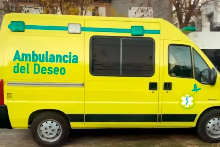 La Ambulancia del Deseo llegó al país: en que consiste la iniciativa solidaria