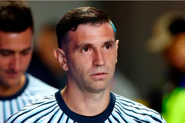 El dolor es difícil de explicar: Dibu Martínez puso en duda su continuidad en la Selección
