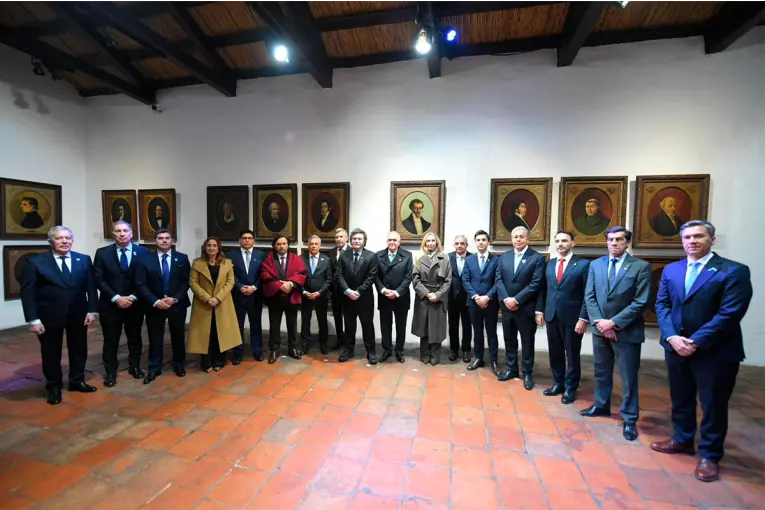 Frigerio y otros gobernadores viajarán con Milei a París para participar de la Argentina Week