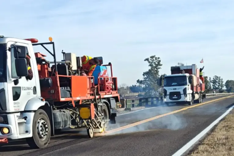 Autovía del Mercosur realiza trabajos de iluminación y señalización en rutas nacionales