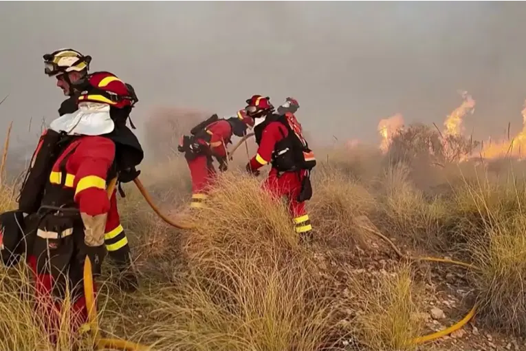 Un feroz incendio arrasó una zona rural de España: hay 12 muertos y 23 desaparecidos