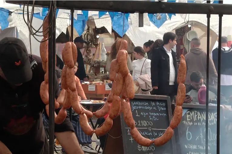 Feria de invierno: el patio gastronómico suma sabores y promociones para toda la familia