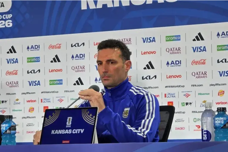 Scaloni anticipó que podría repetir el equipo de Argentina ante Suiza