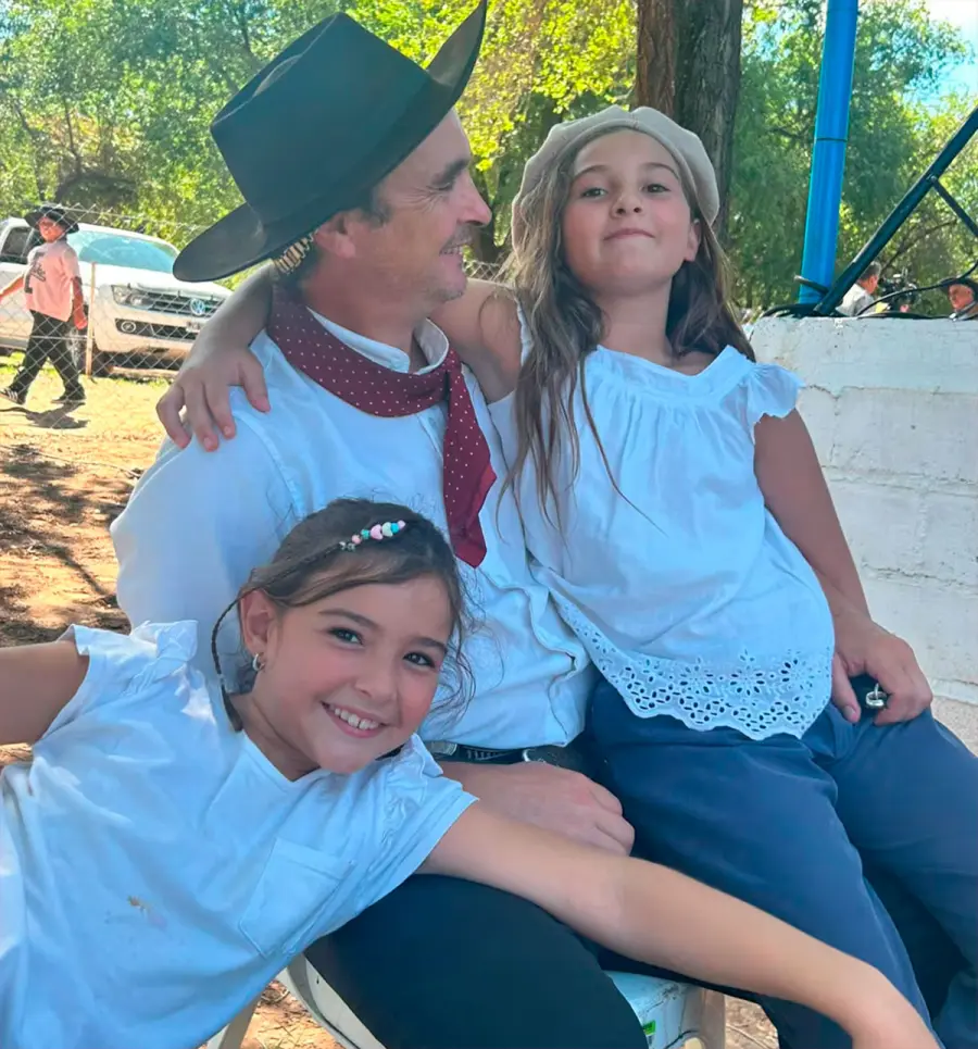 Las hijas de Pedro: Francisca, de 11 a&ntilde;os, y Paula, de ocho. (Foto: familia Saubidet)