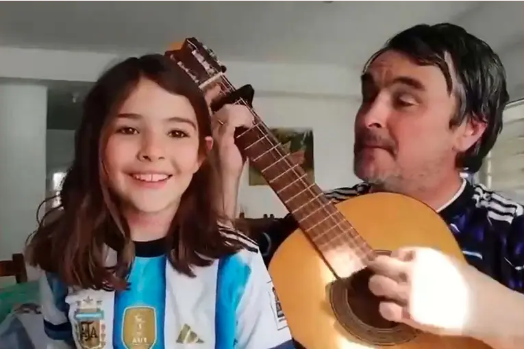 Canción para la Selección: un payador y su hija emocionan al país con su versión de conocido tema