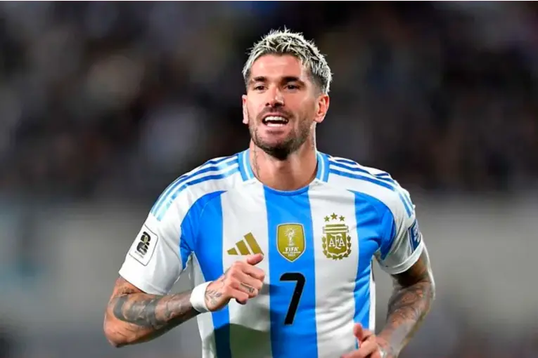 Rodrigo De Paul se emocionó al hablar de Tini Stoessel tras el triunfo de Argentina: "No puedo hablar mucho de ella"