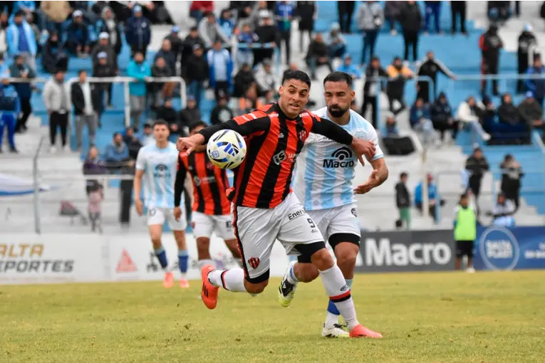 Patronato sumó en Salta tras empatar 1 a 1 ante Gimnasia y Tiro