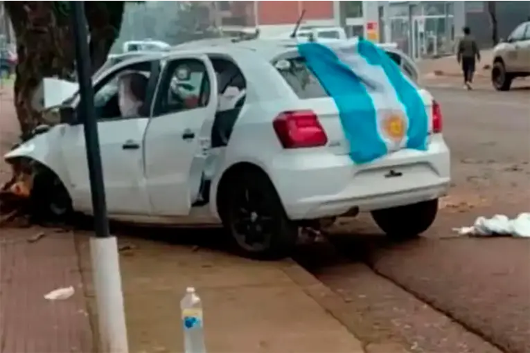 Dos jóvenes murieron en trágico accidente durante los festejos por Argentina en Misiones