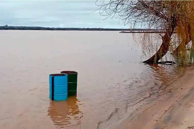 Río Uruguay: comerciantes de la costanera de Concordia esperan que el impacto sea menor al previsto