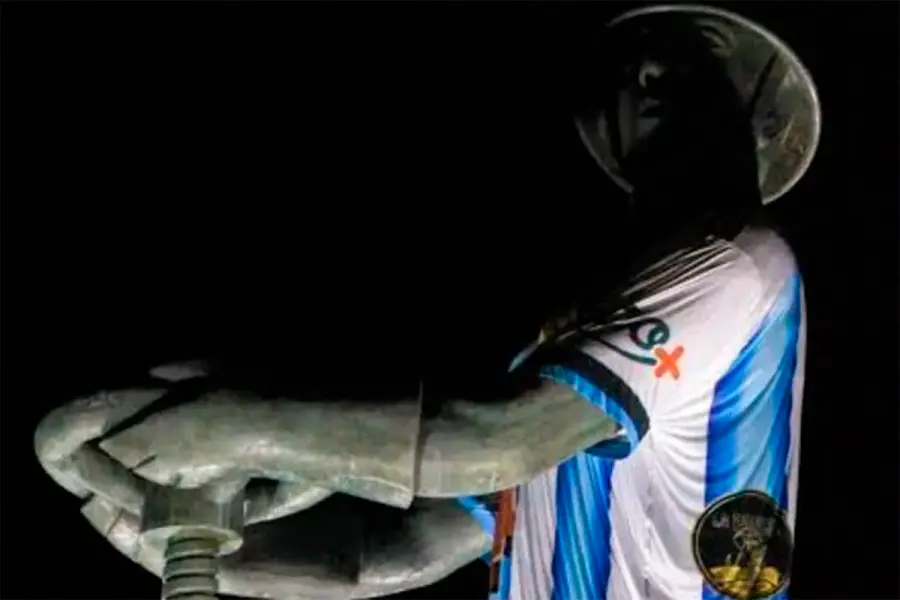El Gorosito de Caleta Olivia con la camiseta de la Selecci&oacute;n argentina (foto LMN)