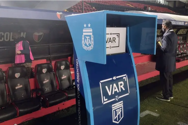 El fútbol argentino incorporará nuevas reglas: qué cambia y cuándo comenzarán a aplicarse