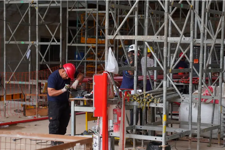 Cierre de empresas: en cuatro meses desaparecieron 5.649 firmas y se perdieron 43.680 empleos