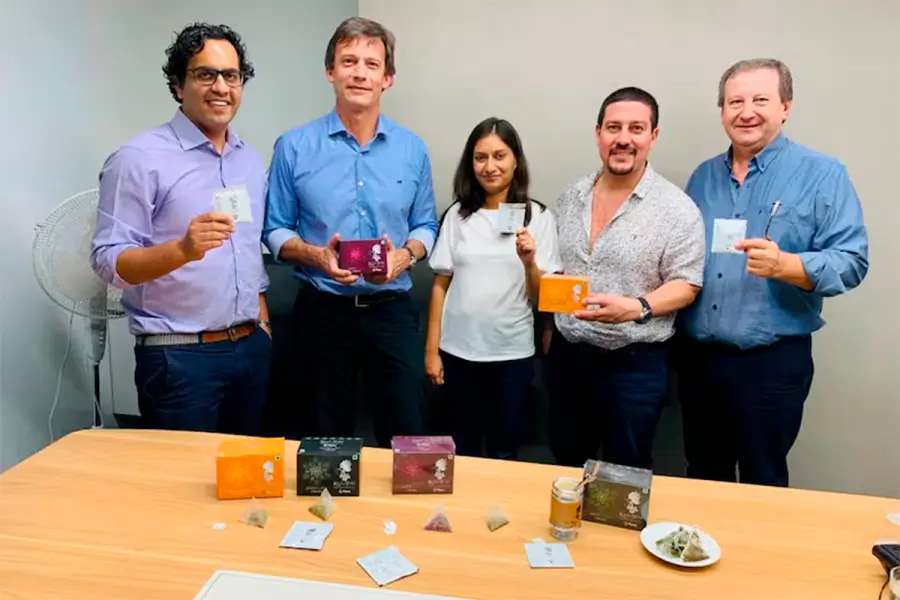 Raul Karaben, socio de Pipor&eacute;; Mart&iacute;n Britez, presidente de Pipor&eacute;; Silvio Leguia, exgerente de ventas de Pipor&eacute; y Anish Narang, representante en Delhi.