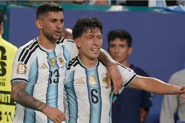 El particular ritual de Cuti Romero y Lisandro Martínez que podría repetirse ante Inglaterra