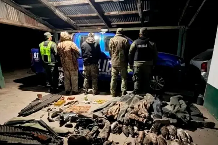 Turistas franceses fueron detenidos junto a tres guías en una zona rural santafesina