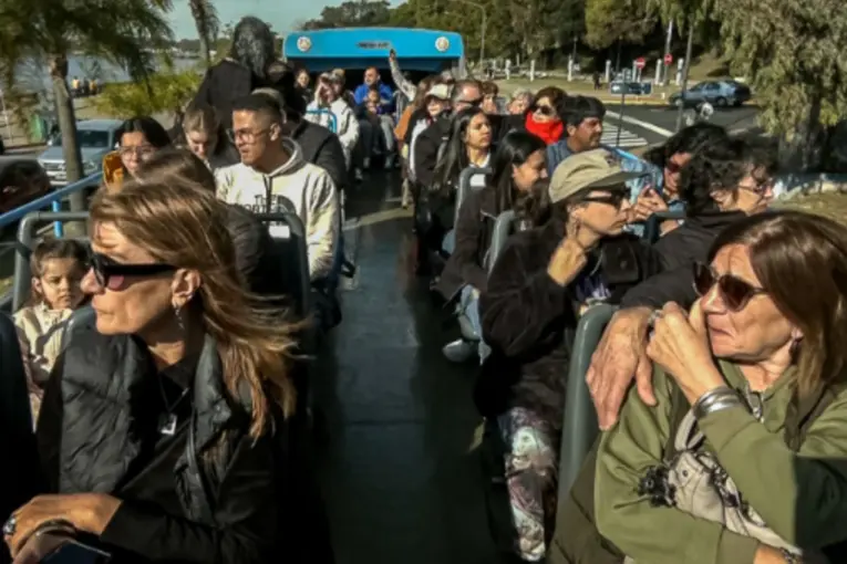 La Semana del Patrimonio invitó a redescubrir Paraná desde el Bus Turístico