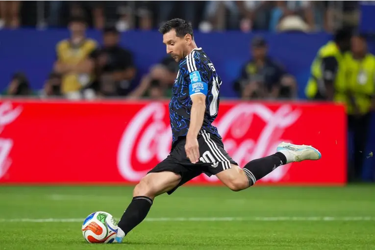 Argentina enfrenta a Inglaterra por el pase a la final: empata 0 a 0