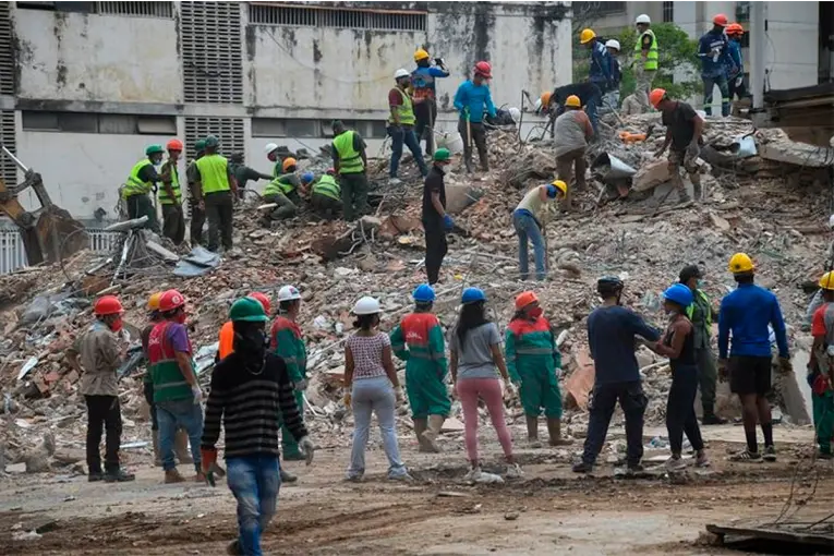 Subieron a 4.829 los muertos por los terremotos en Venezuela y casi 30.000 personas siguen desaparecidas