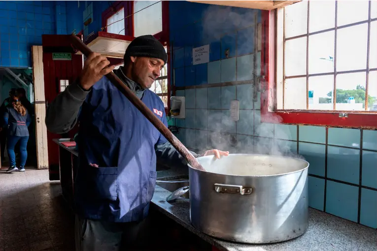 Entre Ríos implementará nuevo sistema de provisión de alimentos para casi mil comedores escolares