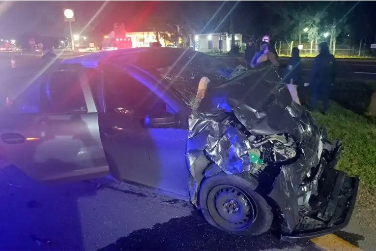 Una nena murió tras el choque frontal entre un auto y una camioneta