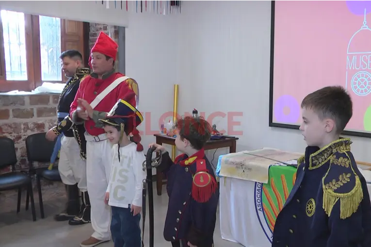 "Guardianes de la Patria": Museo Casa de Gobierno invita a los chicos a convertirse en granaderos por un día