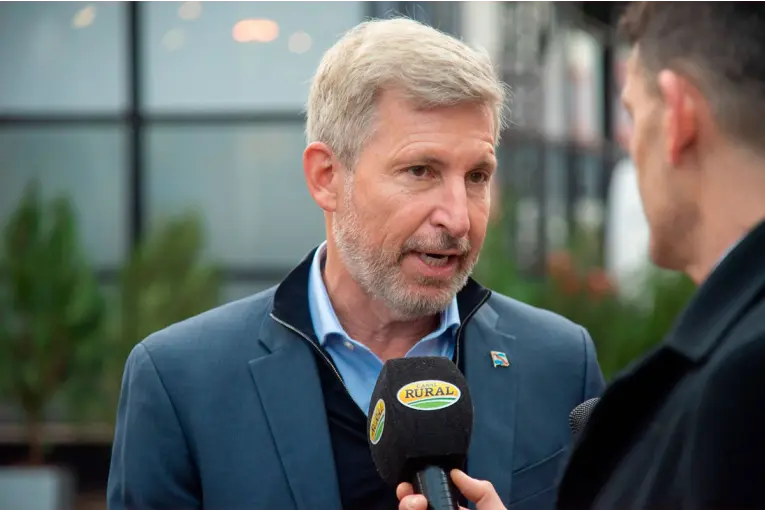 Frigerio volvió a reclamar la eliminación de las retenciones y defendió al campo como motor de la economía