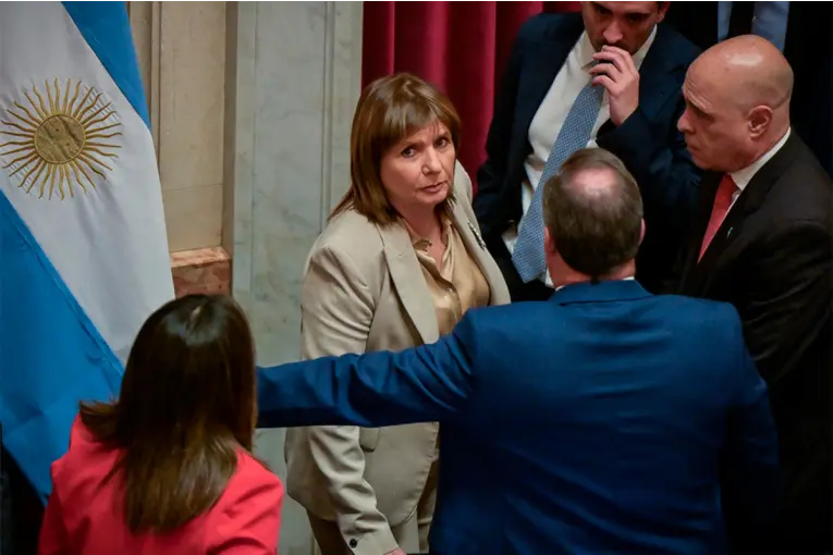 Los senadores cobrarán casi $12 millones desde agosto tras una nueva suba salarial