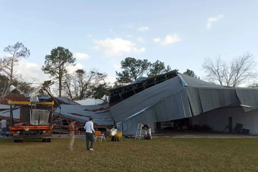 Temporal afect&oacute; al aeroclub de Concordia.-