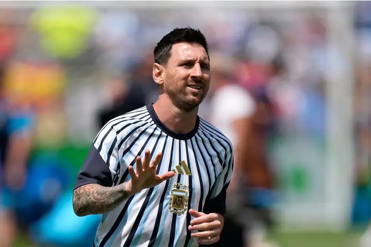 Messi llegará a Rosario este martes para descansar junto a su familia