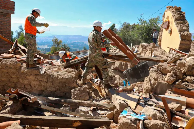 Tragedia en Perú: un sismo dejó seis muertos, decenas de heridos y graves daños