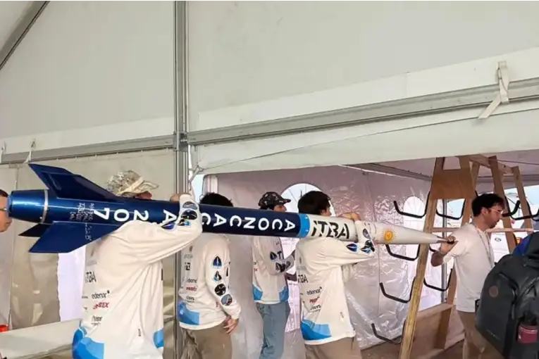Estudiantes argentinos hicieron historia con un cohete supersónico y ganaron una competencia mundial