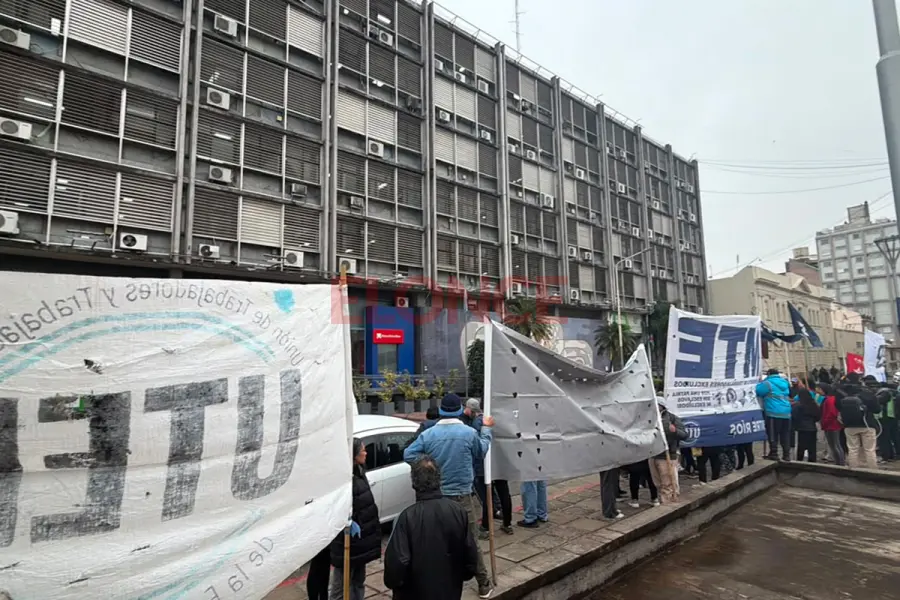 Jornada nacional de protesta en Paran&aacute; (foto Elonce)