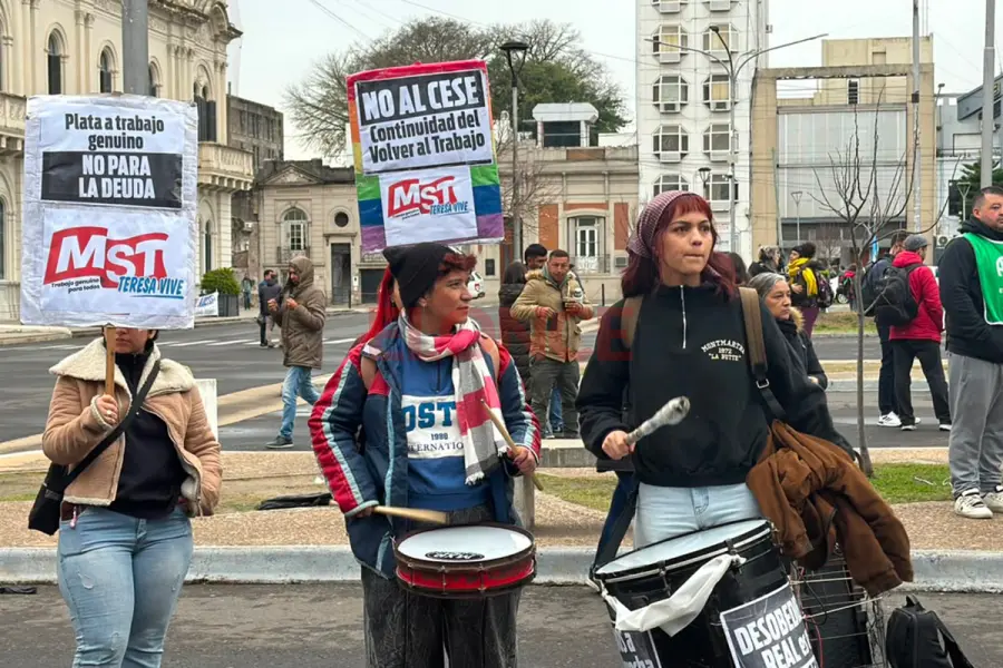 Jornada nacional de protesta en Paran&aacute; (foto Elonce)