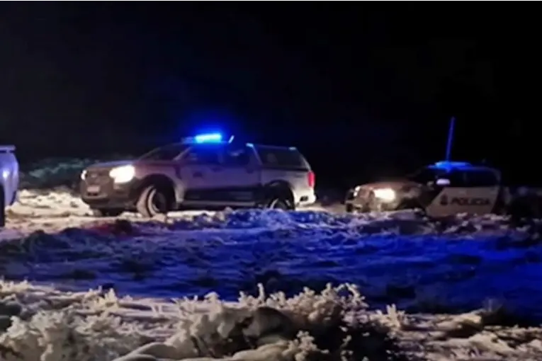 Rescataron a una pareja tras pasar 44 horas atrapada en la nieve a 22 grados bajo cero