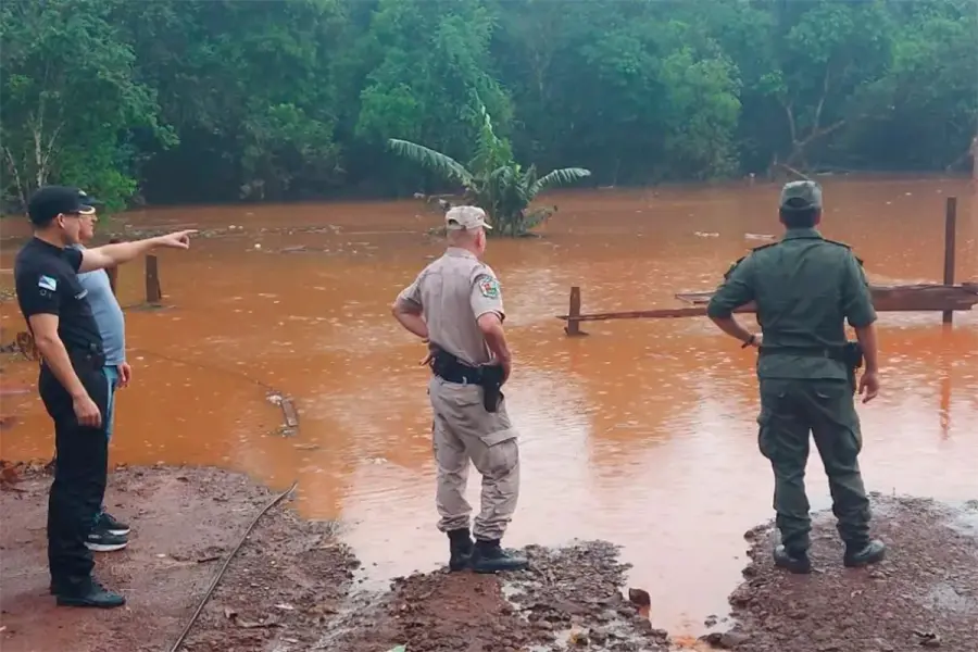 Crece el r&iacute;o Uruguay y El Soberbio, Misiones, entr&oacute; en alerta por posibles evacuaciones (foto El Territorio)