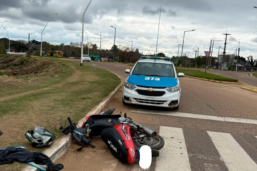 La moto chocada. Foto: P.E.R.